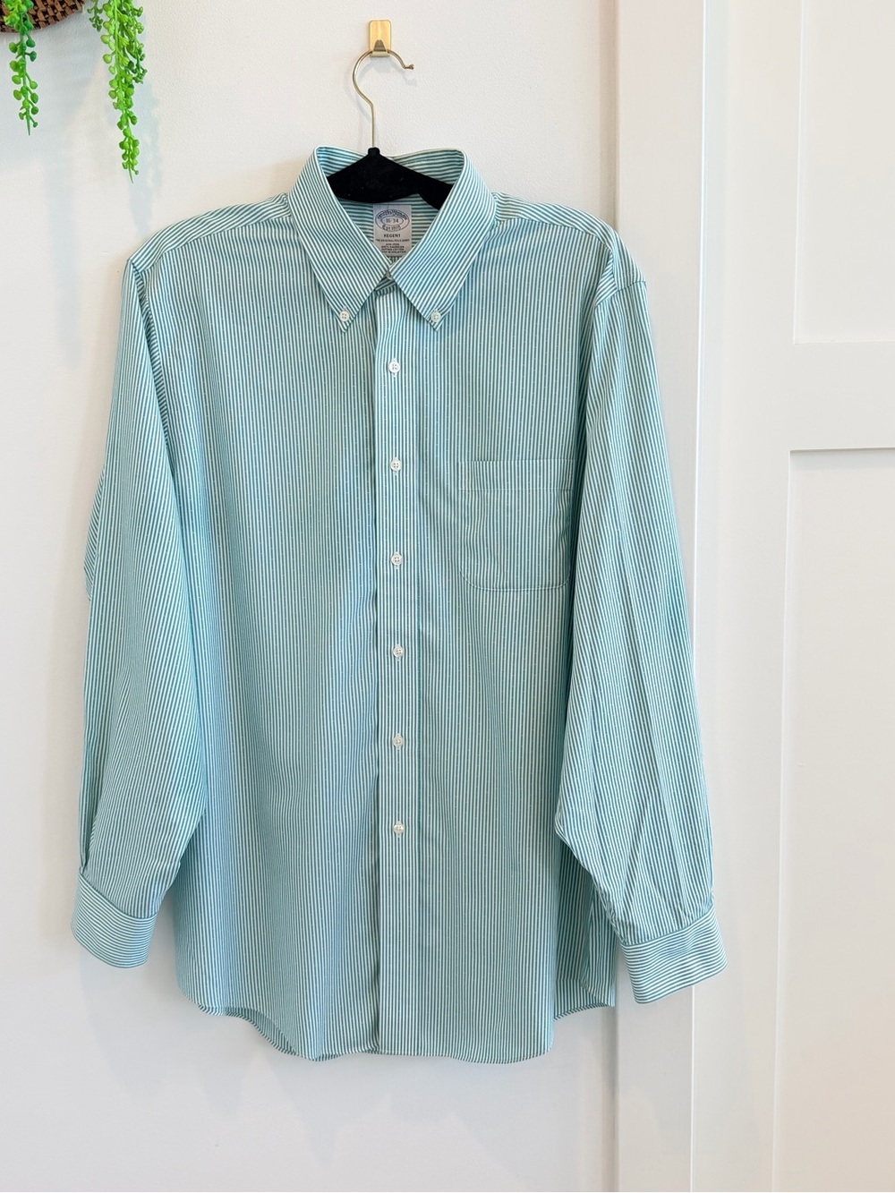Brooks Brothers Regent Teal Green Pinstripe Men’s Button-Down Dress Shirt 16-34